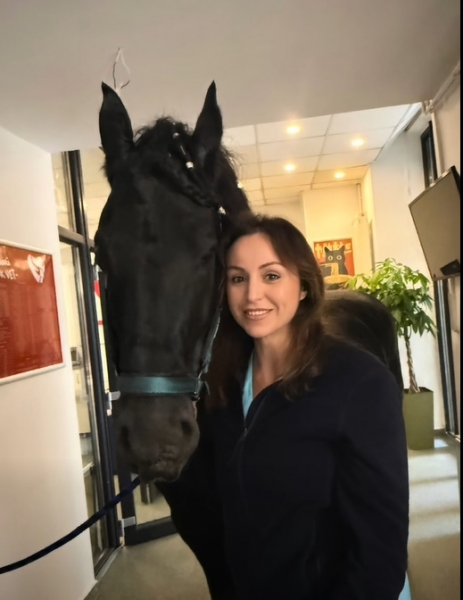 Dr. Victoria Spau - Oftalmologie veterinara Bucuresti